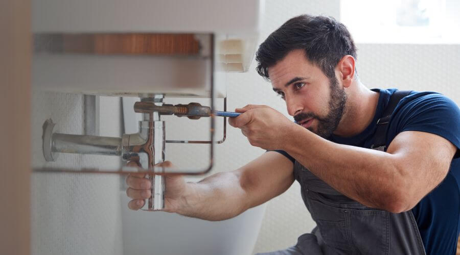 Professional water heater installation services in Center Point, TX
